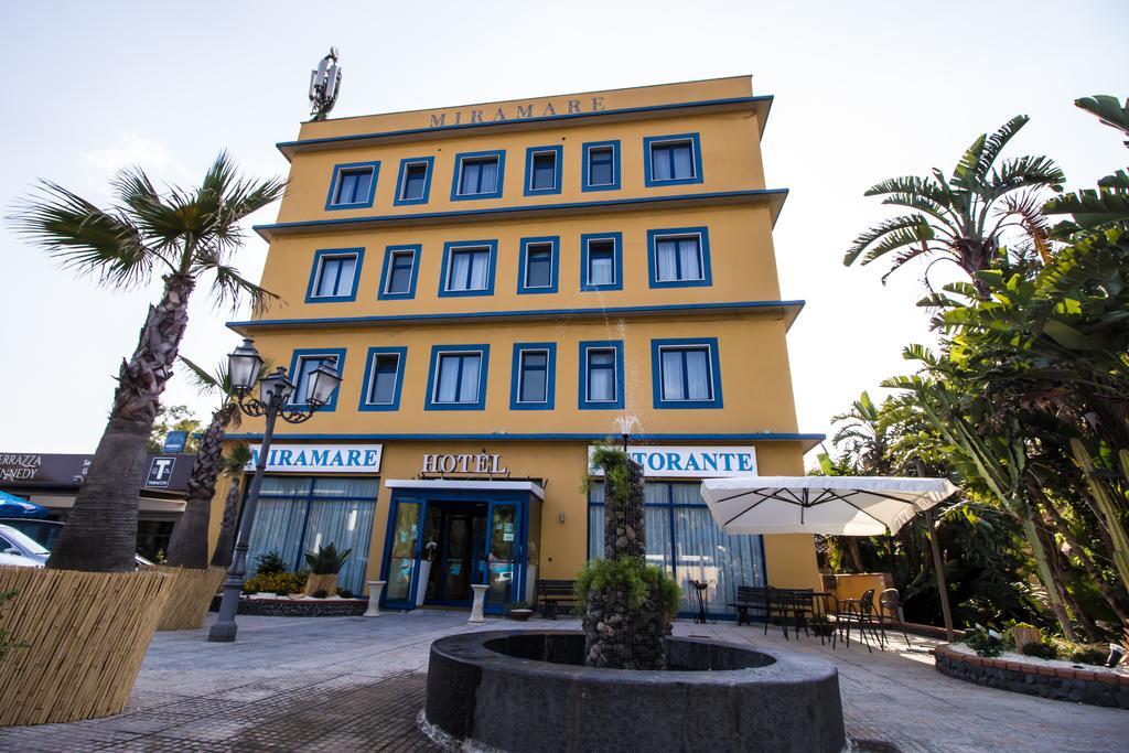 Miramare Hotel Катания Екстериор снимка