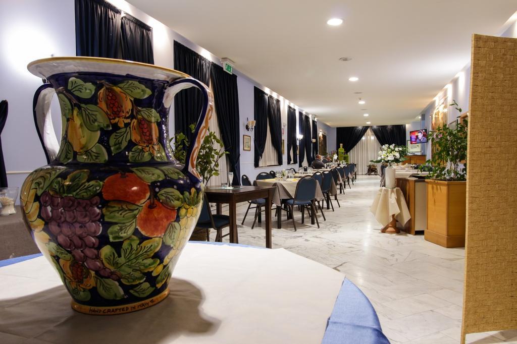 Miramare Hotel Катания Екстериор снимка